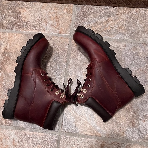 Ugg Stenton Boot Size 7 NEW main image 11